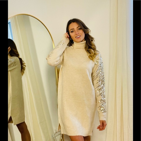 superdown Dresses & Skirts - Superdown Rudie Sparkle Sleeve Dress in Ivory